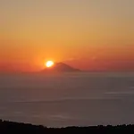 Accommodation Il Tramonto Rosso Tropea Capo Vaticano アパート トロペーア