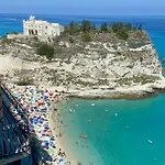 アパート Accommodation Il Tramonto Rosso Tropea Capo Vaticano *